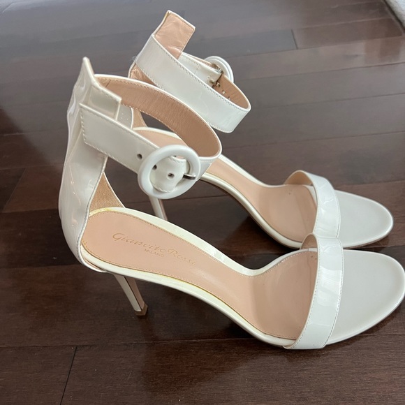 Gianvito Rossi 85mm strap sandals in white patent - Picture 1 of 7
